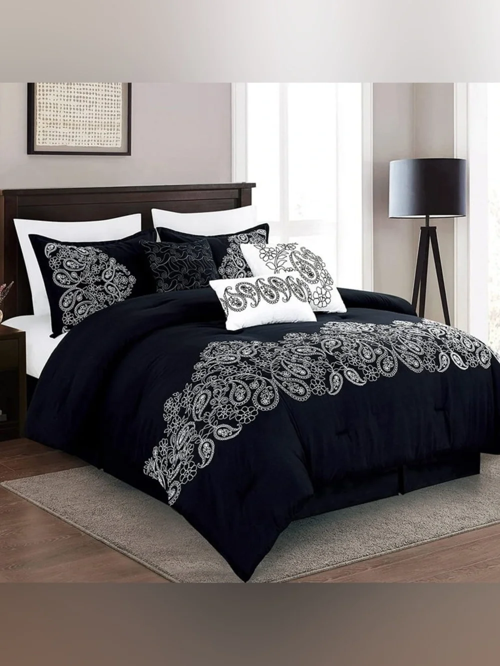 Black and White Paisley Queen 4 piece Comforter Set